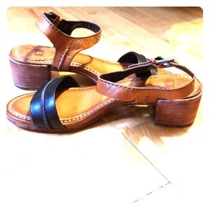 Frye black Leah two piece sandal